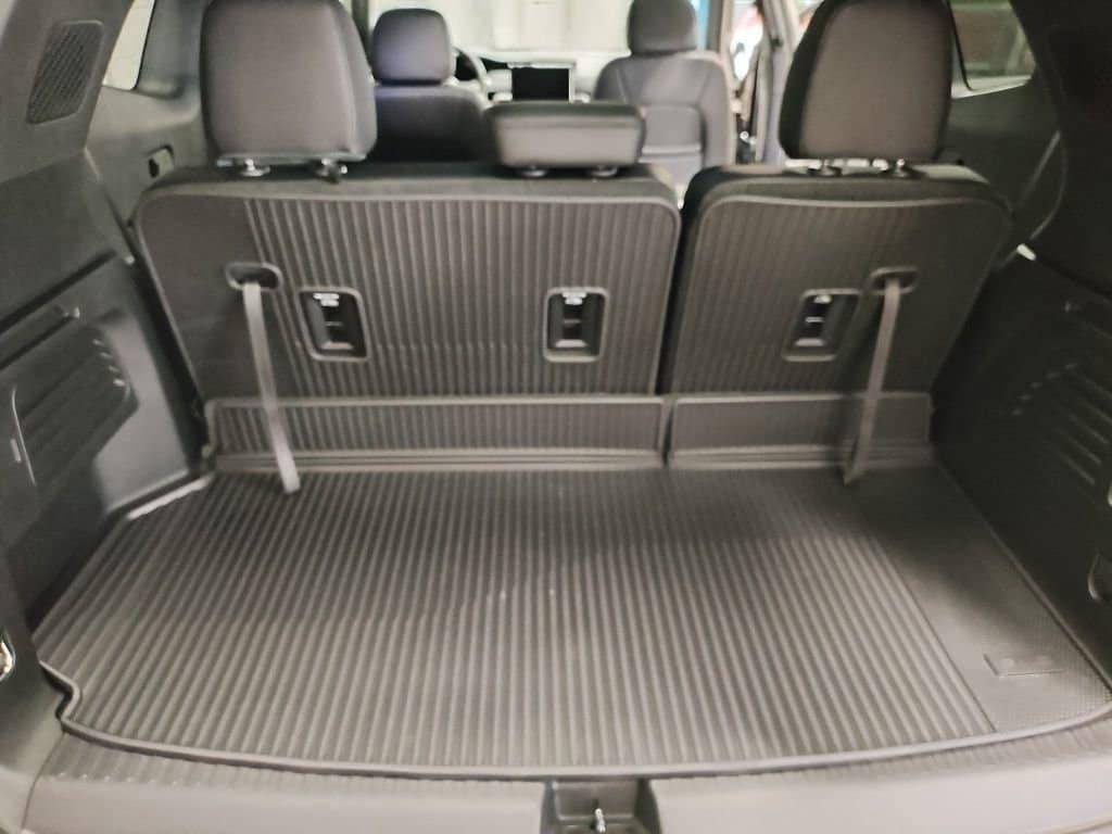 2026 GMC Acadia AT4 - Photo 15