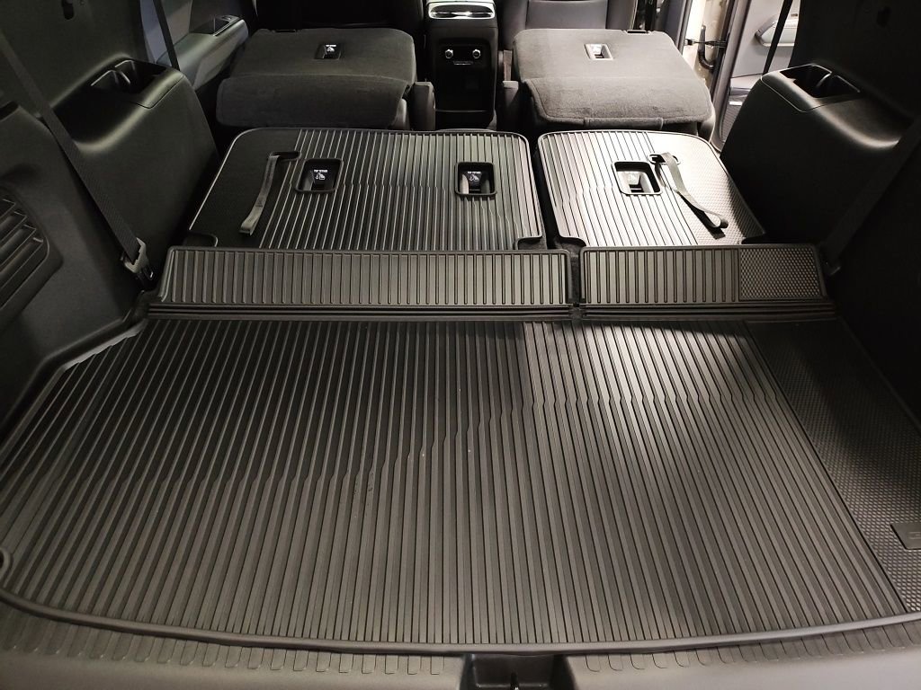 2026 GMC Acadia AT4 - Photo 16