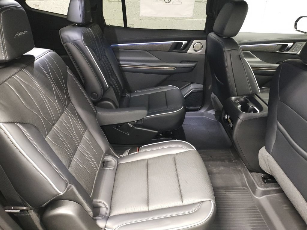 2026 Buick Enclave Avenir - Photo 11