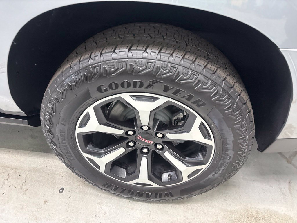 2027 GMC Yukon XL AT4 Ultimate - Photo 27