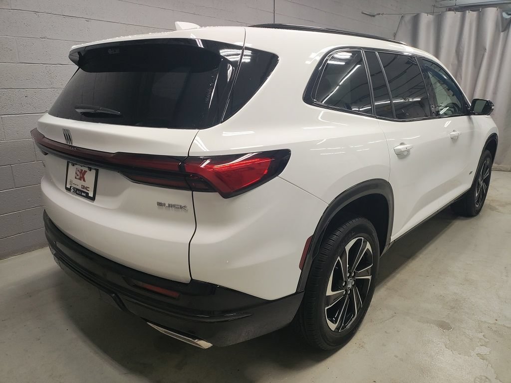 2026 Buick Enclave Sport Touring - Photo 2