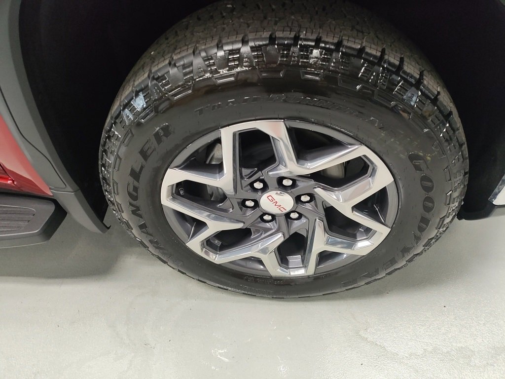 2026 Gmc Sierra 1500 SLT photo 4