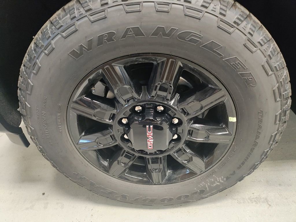 2026 GMC Sierra 2500HD AT4 - Photo 16