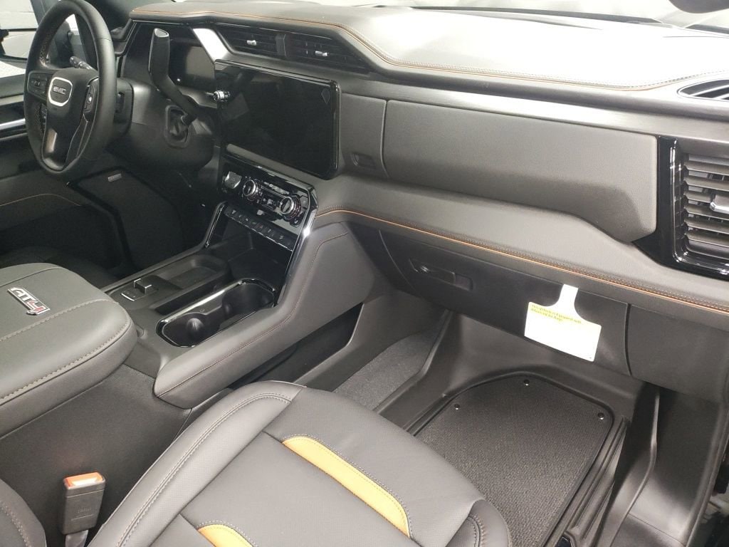 2026 GMC Sierra 2500HD AT4 - Photo 8