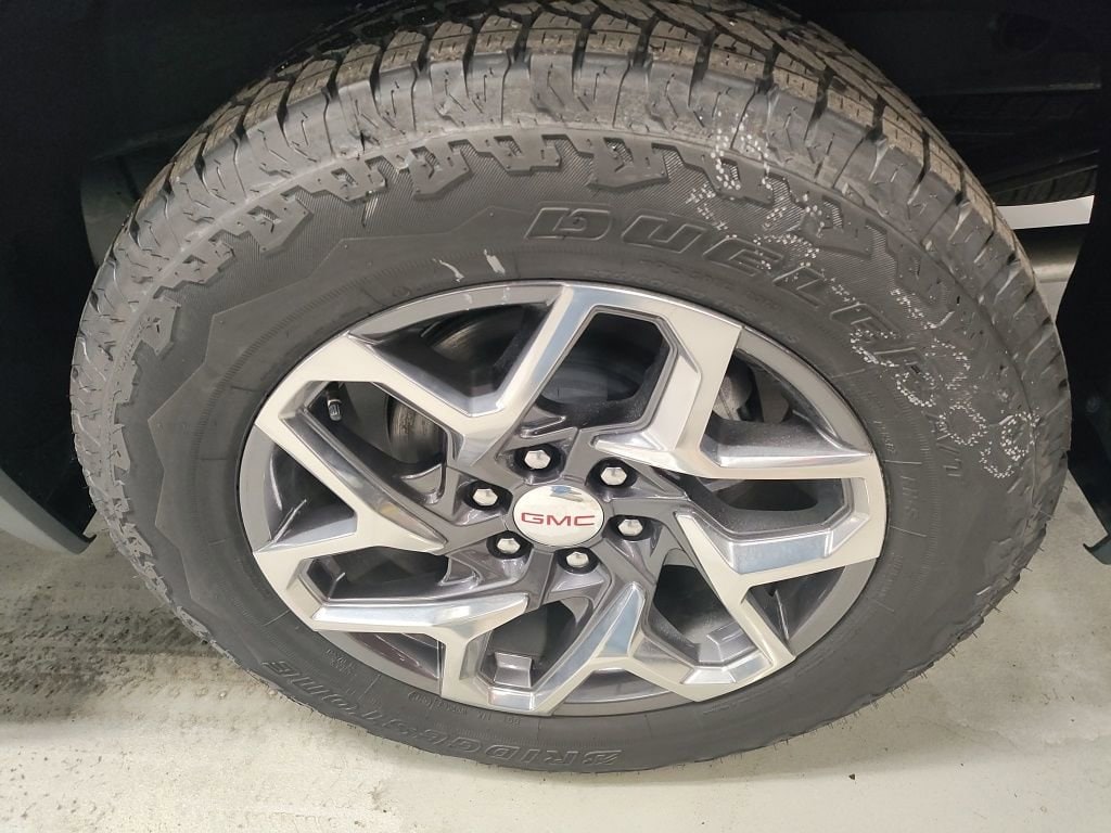 2026 GMC Sierra 1500 SLT - Photo 18