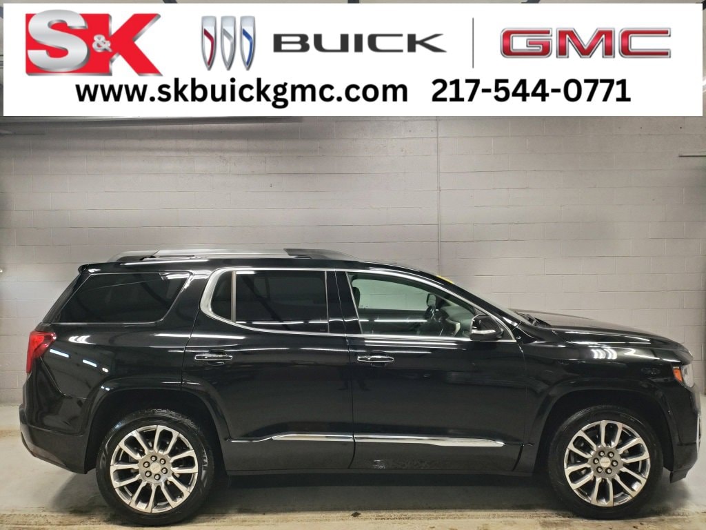 2022 GMC Acadia Denali's photo