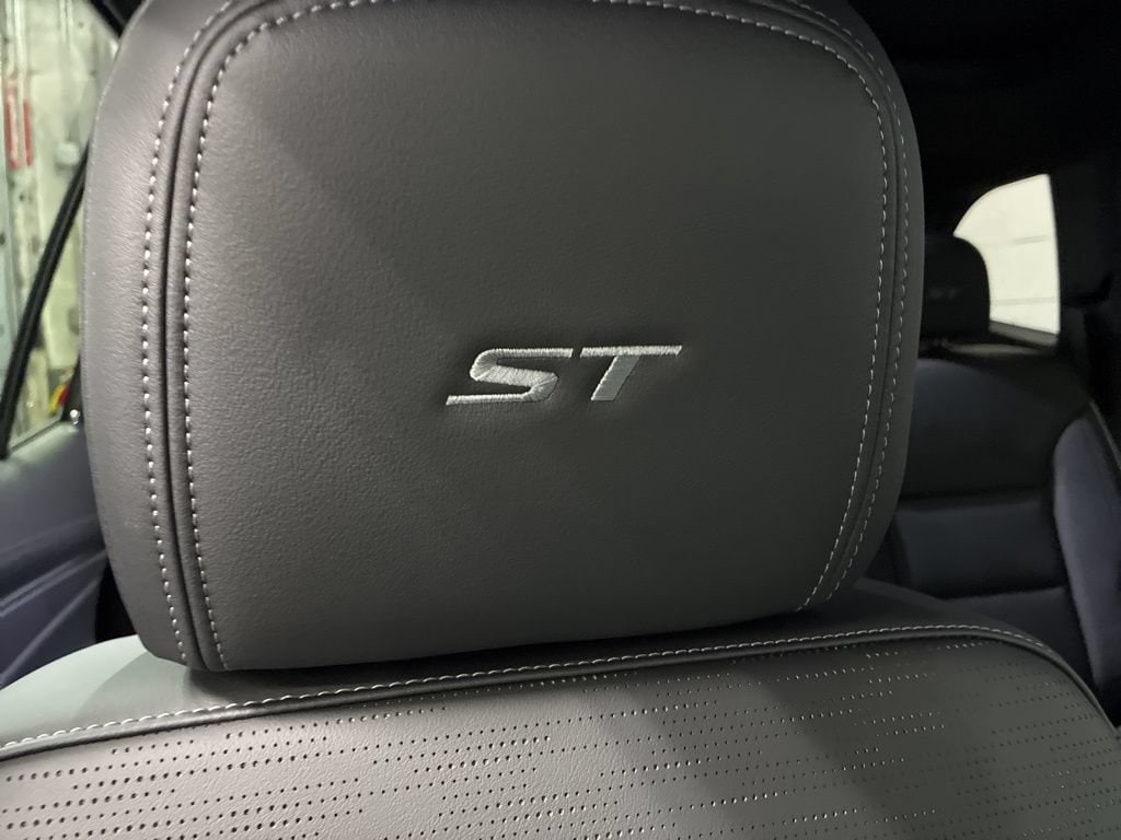 2026 Buick Enclave Sport Touring - Photo 11
