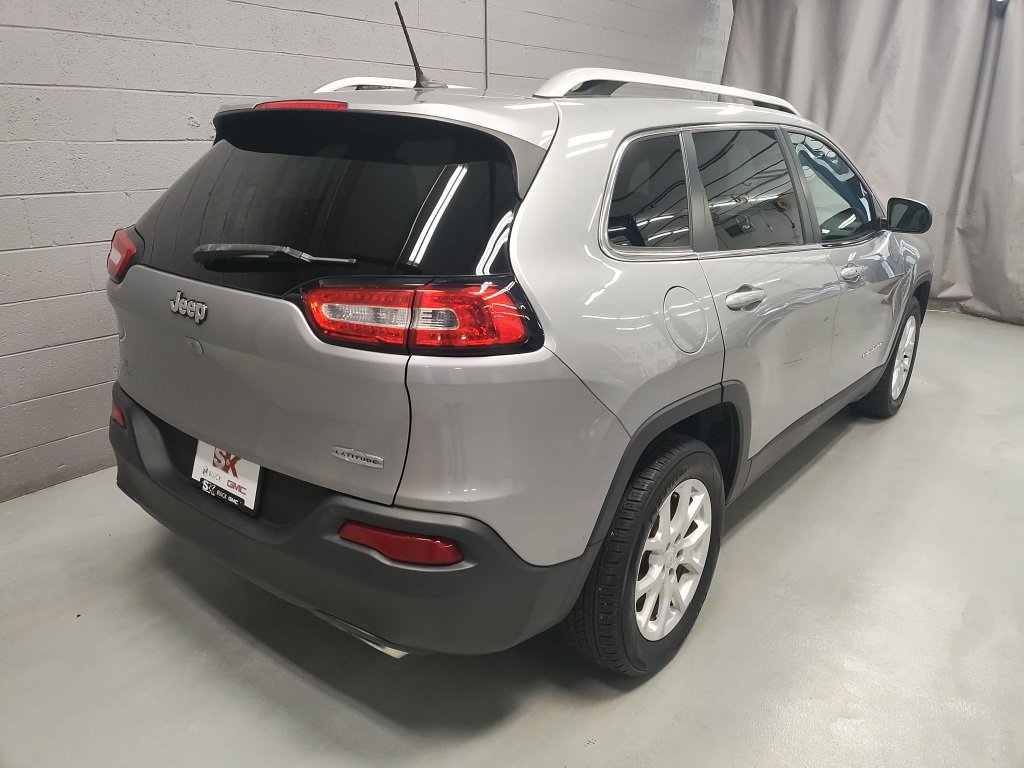 Used 2015 Jeep Cherokee Latitude with VIN 1C4PJLCS9FW518253 for sale in Springfield, IL
