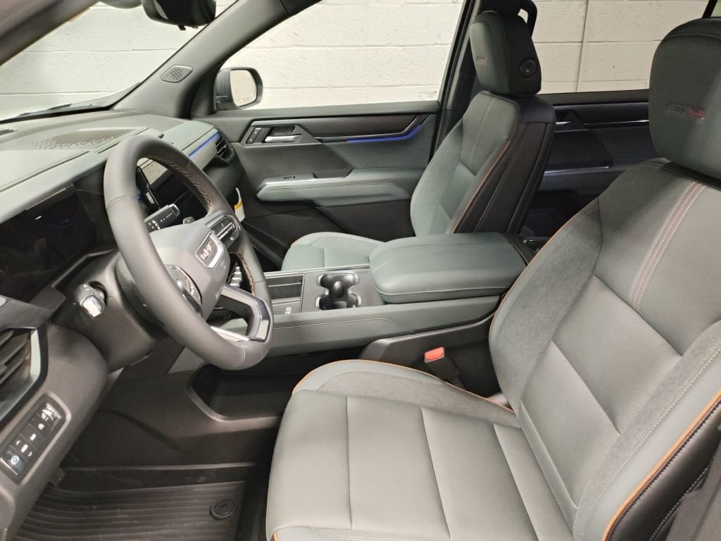 2026 GMC Acadia AT4 - Photo 24