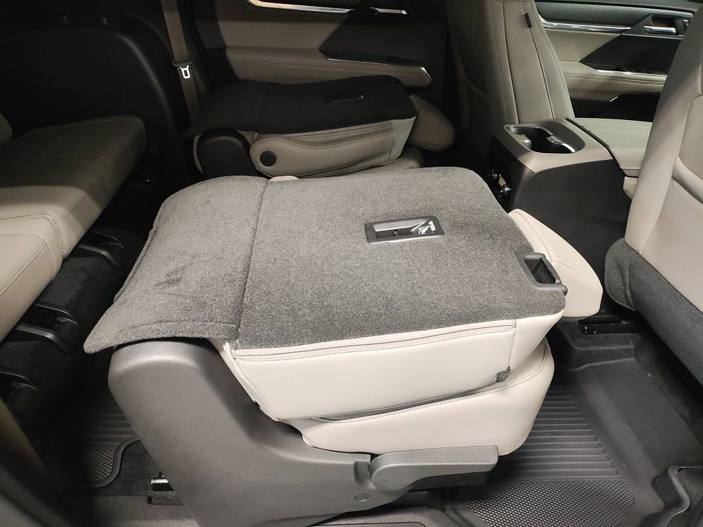 2026 GMC Acadia Elevation - Photo 13