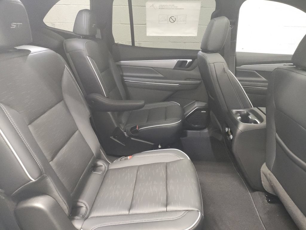 2026 Buick Enclave Sport Touring - Photo 11