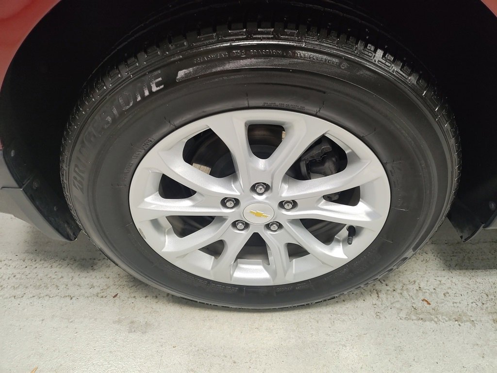 2019 Chevrolet Equinox LT photo 3