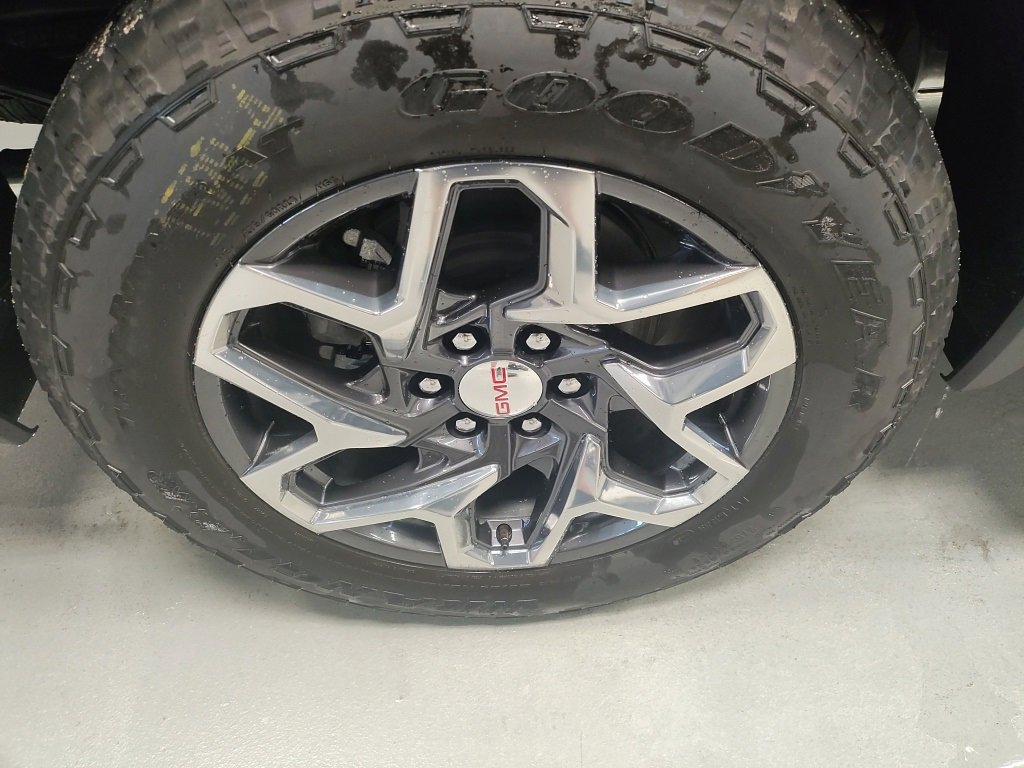 2026 Gmc Sierra 1500 SLT photo 3