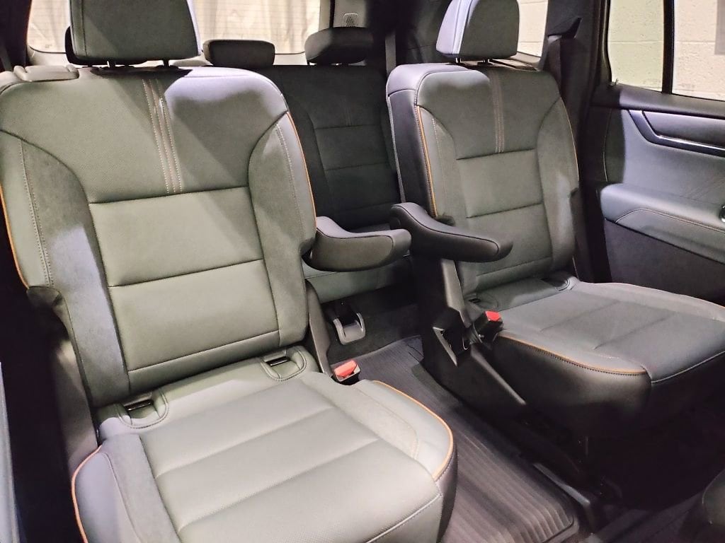 2026 GMC Acadia AT4 - Photo 11