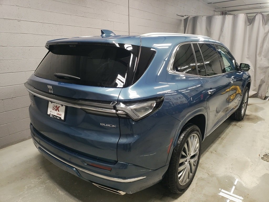 New 2026 Buick Enclave Avenir SUV
