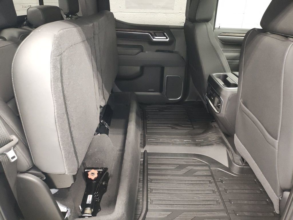 2026 GMC Sierra 1500 SLT - Photo 13