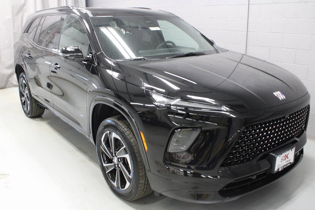 2025 Buick Enclave Sport Touring photo 3