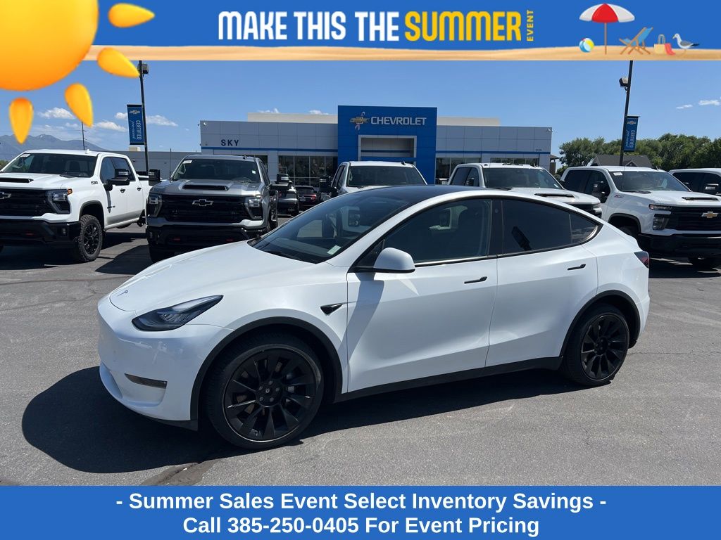 2023 Tesla Model Y Long Range Dual Motor All-Wheel Drive's photo
