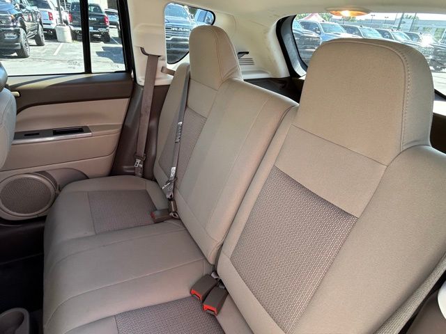 2007 Jeep Compass Sport photo 5