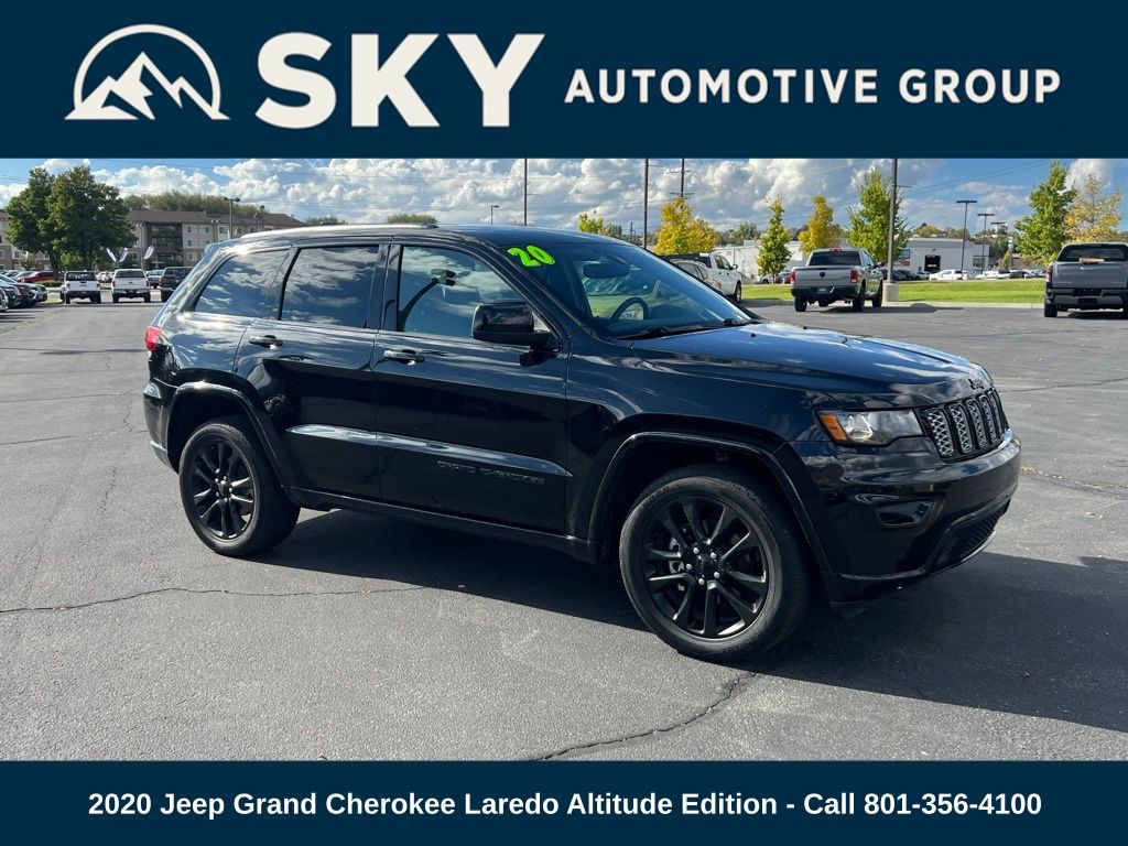 2020 Jeep Grand Cherokee Laredo photo 2