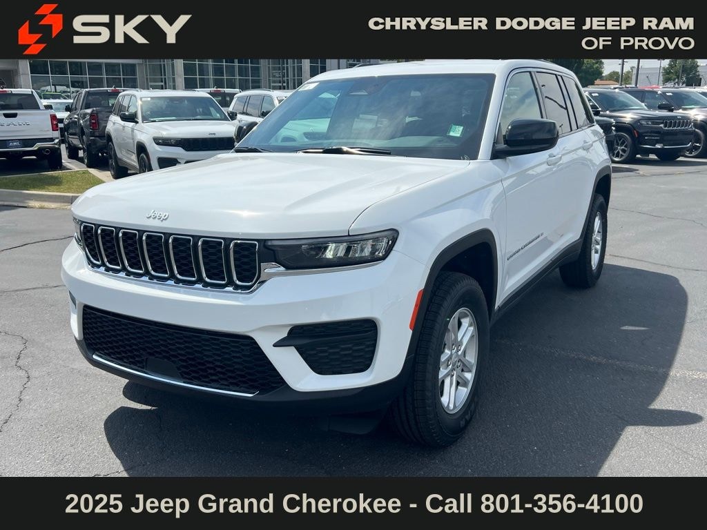 New 2025 Jeep Grand Cherokee LAREDO 4X4 Sport Utility