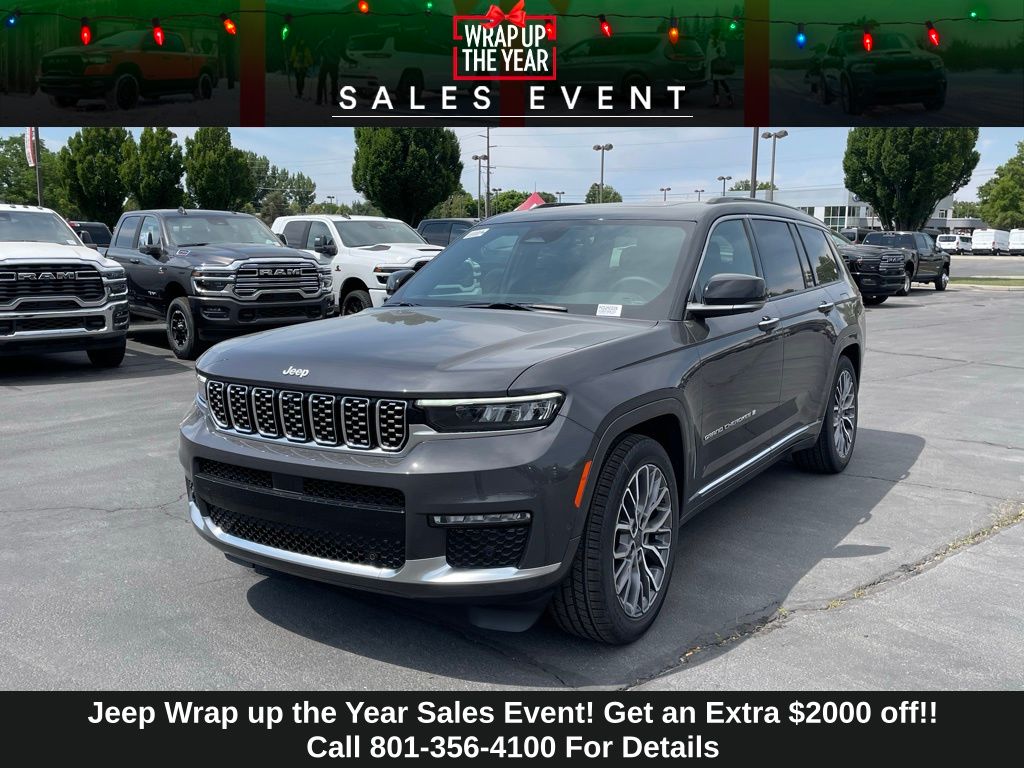 2025 Jeep Grand Cherokee L Summit Reserve photo 3