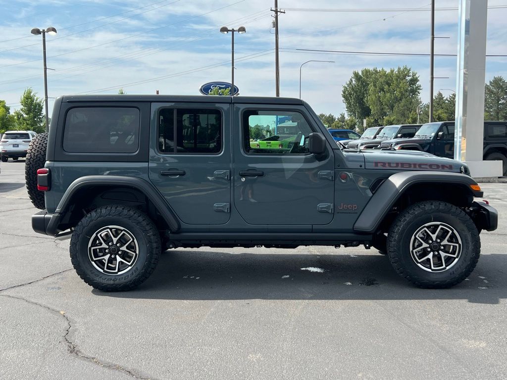 2025 Jeep Wrangler Rubicon photo 4