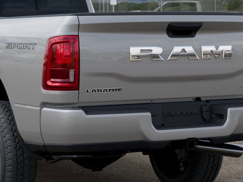 2026 RAM 3500 Laramie - Photo 13