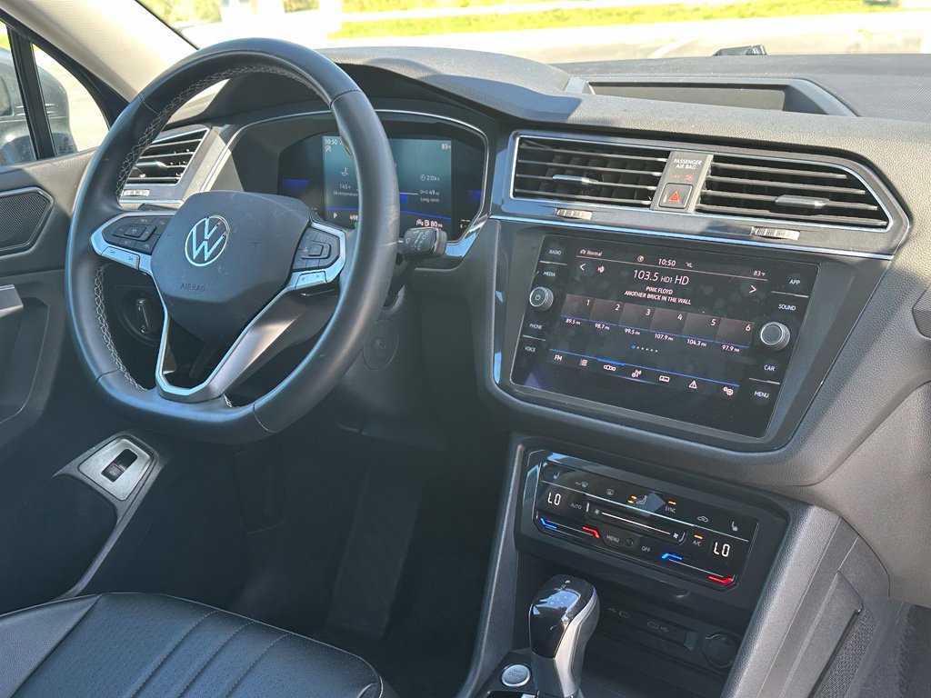 2022 Volkswagen Tiguan SE - Photo 19
