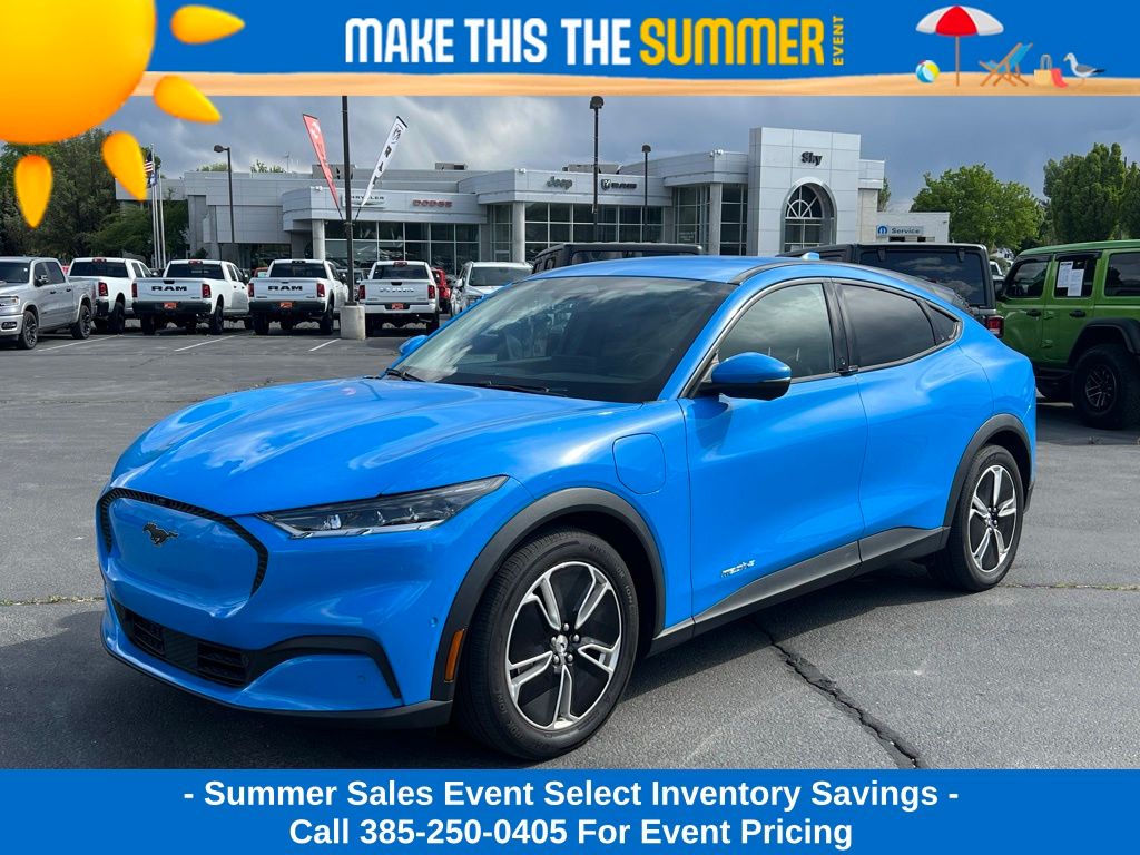 2022 Ford Mustang-Mach-e Select's photo