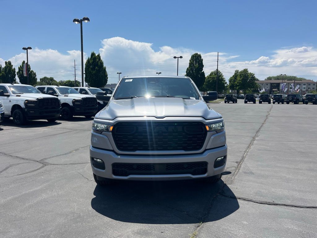 2025 Ram 1500 Tradesman photo 2