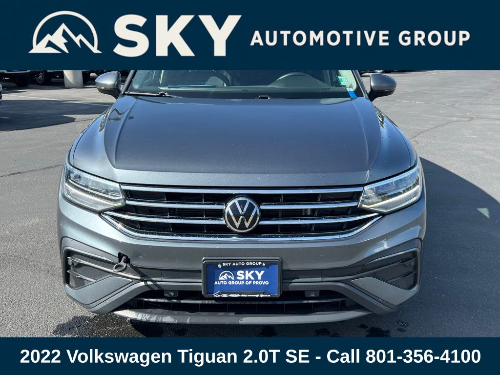 2022 Volkswagen Tiguan SE photo 3