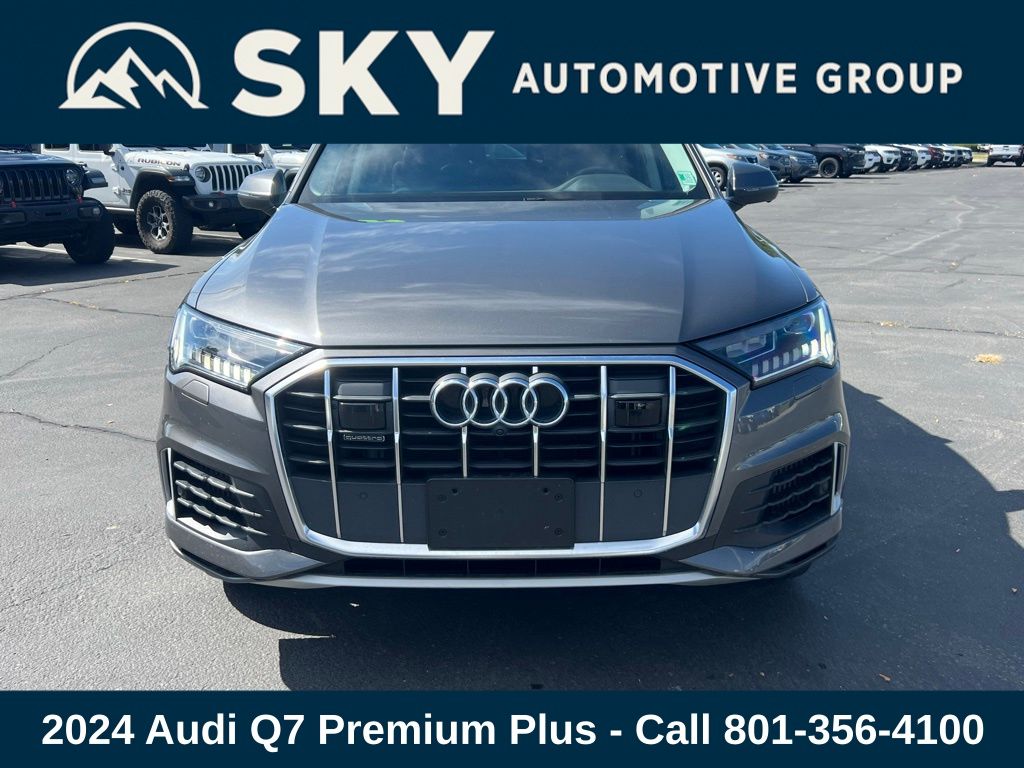 2024 Audi Q7 55 Premium Plus photo 3