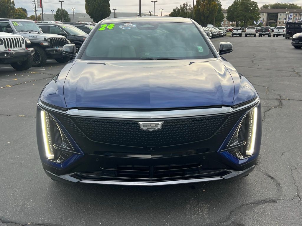 2024 Cadillac Lyriq Sport photo 4