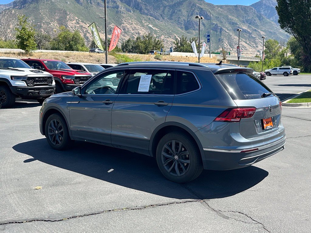 2022 Volkswagen Tiguan SE - Photo 13