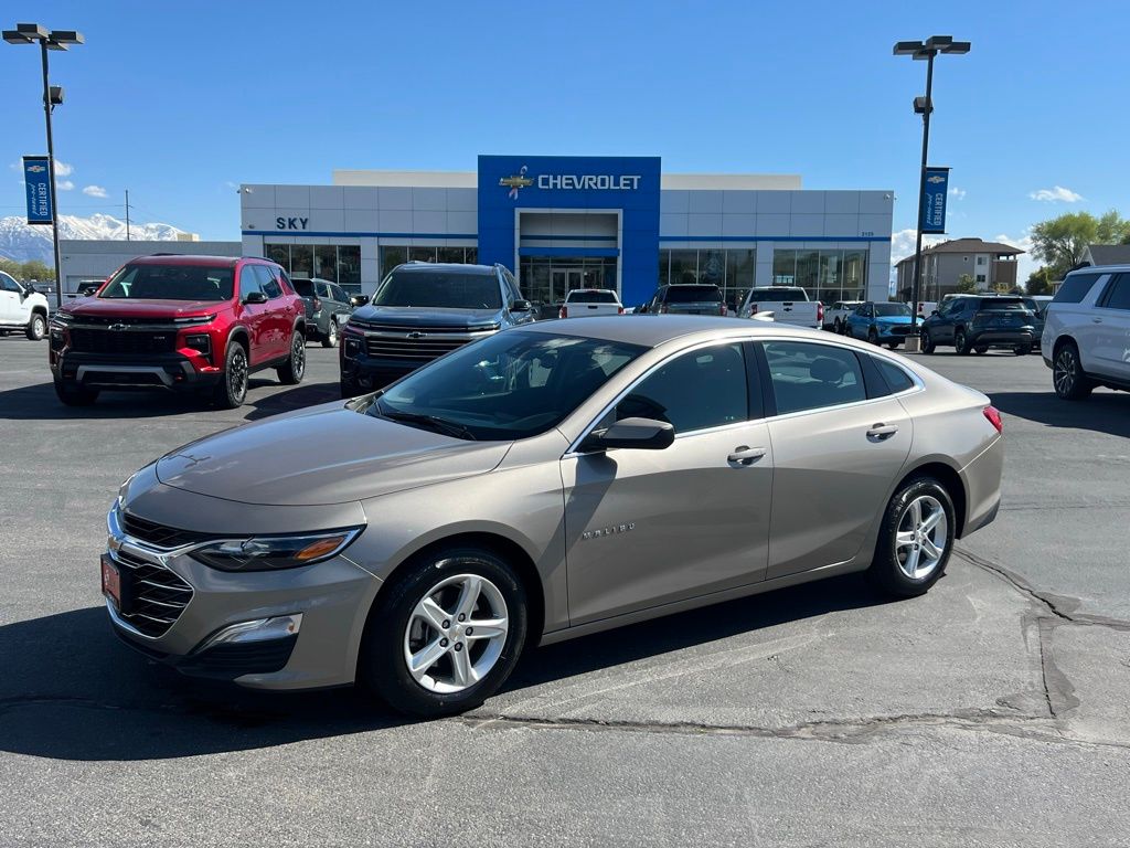 2024 Chevrolet Malibu 1LS's photo