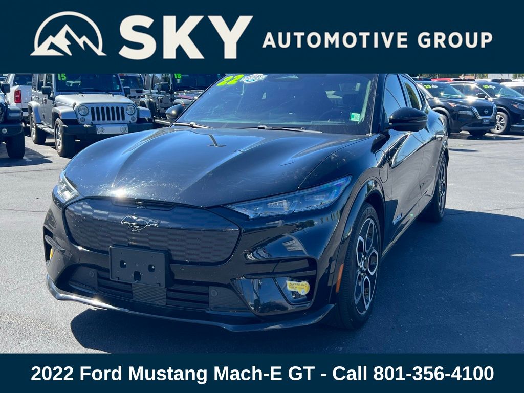 2022 Ford Mustang Mach-E GT photo 2