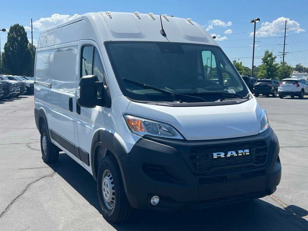 New 2025 Ram ProMaster PROMASTER 1500 TRADESMAN CARGO VAN HIGH ROOF 136' Cargo Van