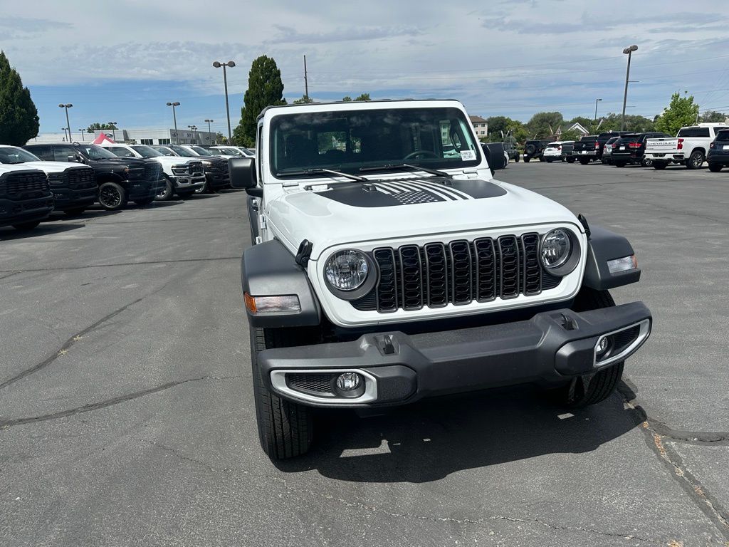 2025 Jeep Gladiator Sport photo 4