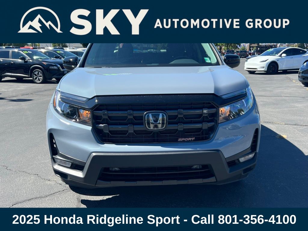 2025 Honda Ridgeline Sport photo 3