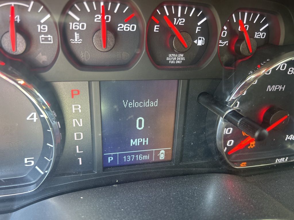 2021 Chevrolet Silverado 6500HD LT photo 3
