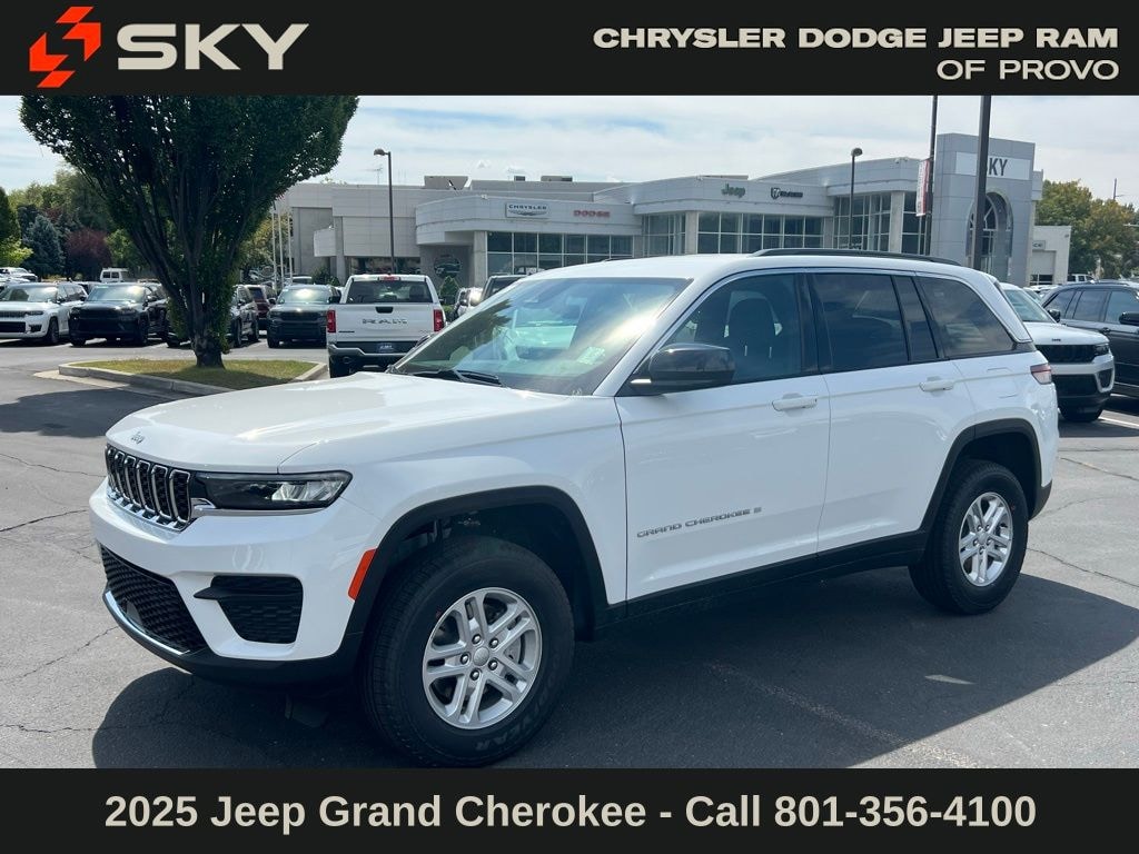 New 2025 Jeep Grand Cherokee LAREDO 4X4 Sport Utility