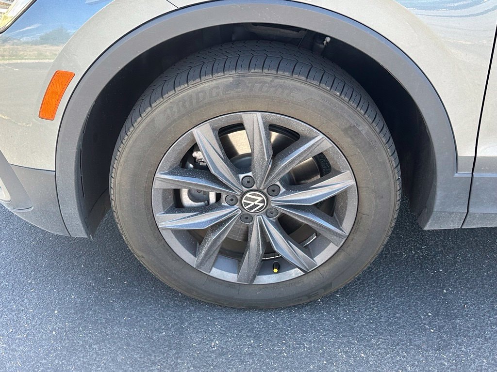 2022 Volkswagen Tiguan SE - Photo 11