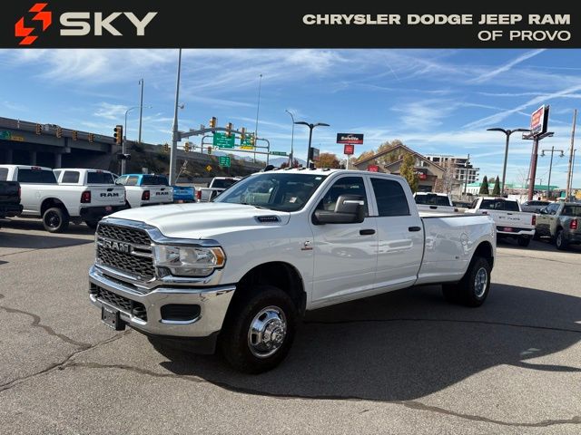 2024 Ram 3500 Tradesman photo 3