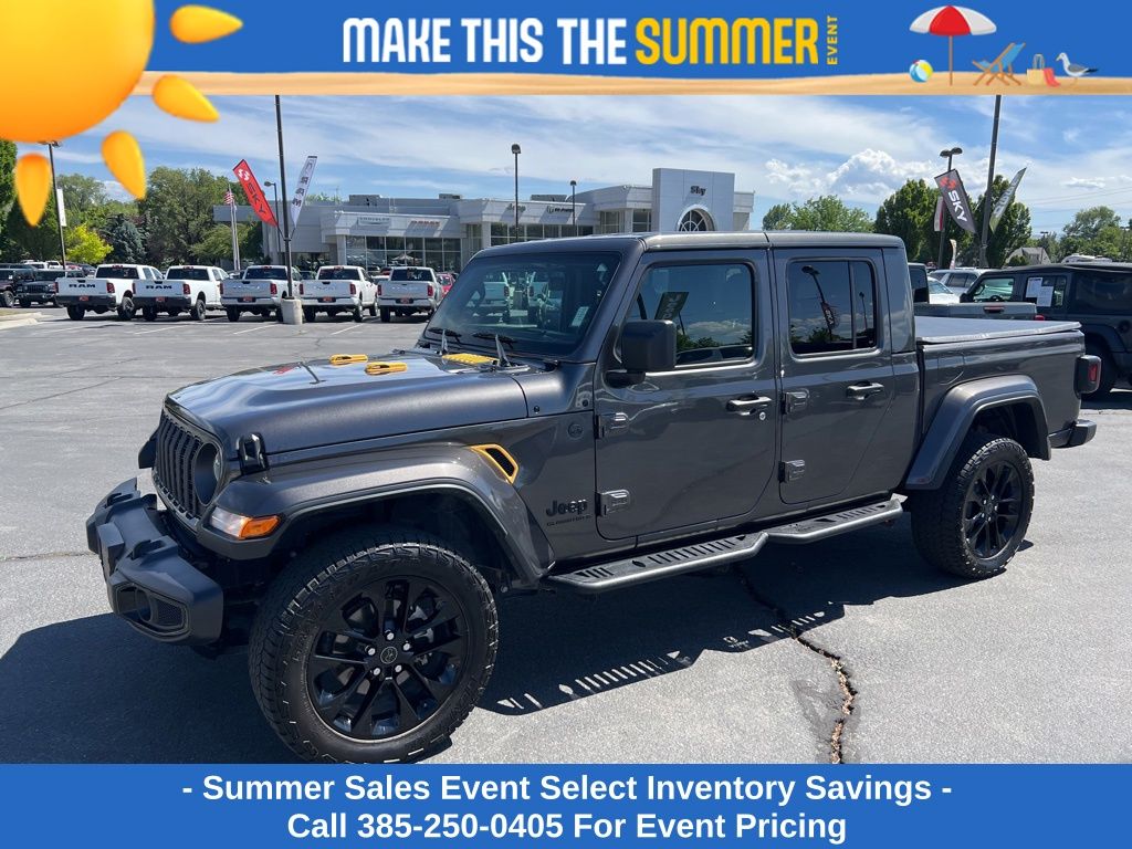 2024 Jeep Gladiator Nighthawk Auto's photo