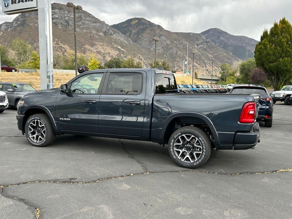 New 2026 Ram 1500 LARAMIE CREW CAB 4X4 5'7 BOX Pickup