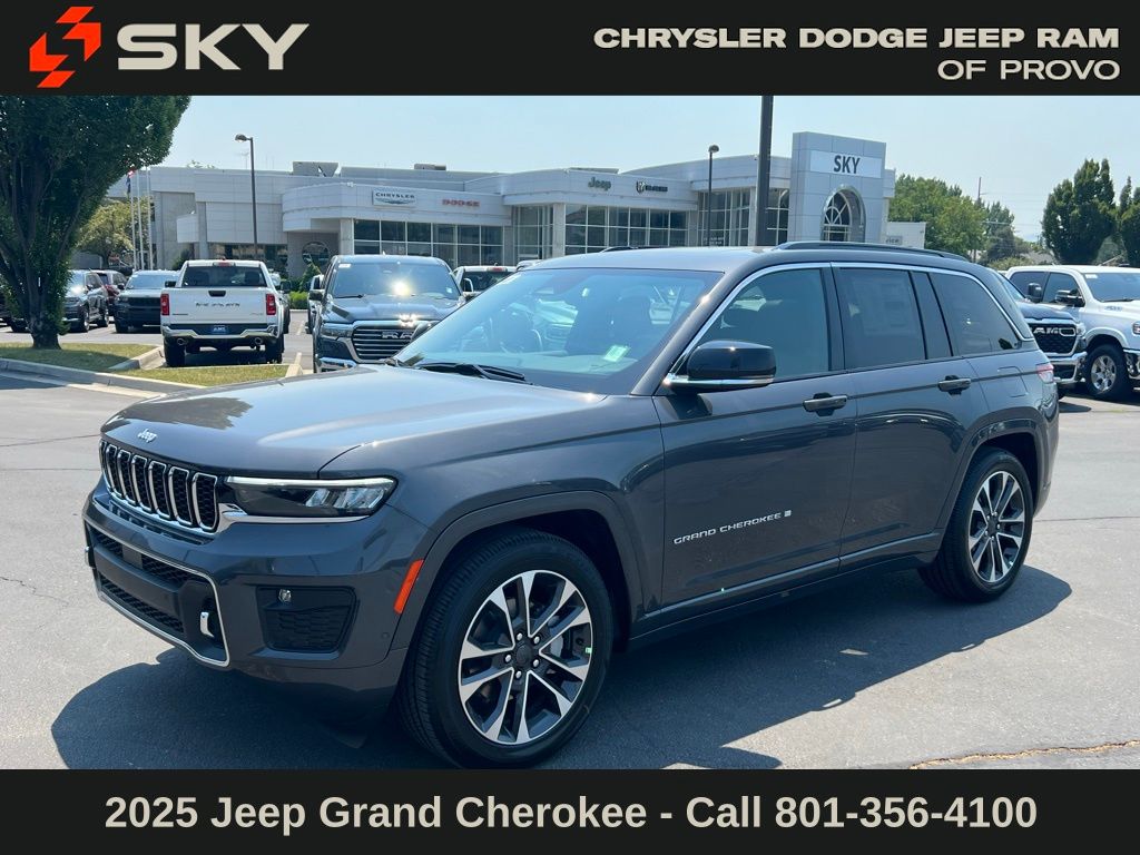 2025 Jeep Grand Cherokee Overland's photo
