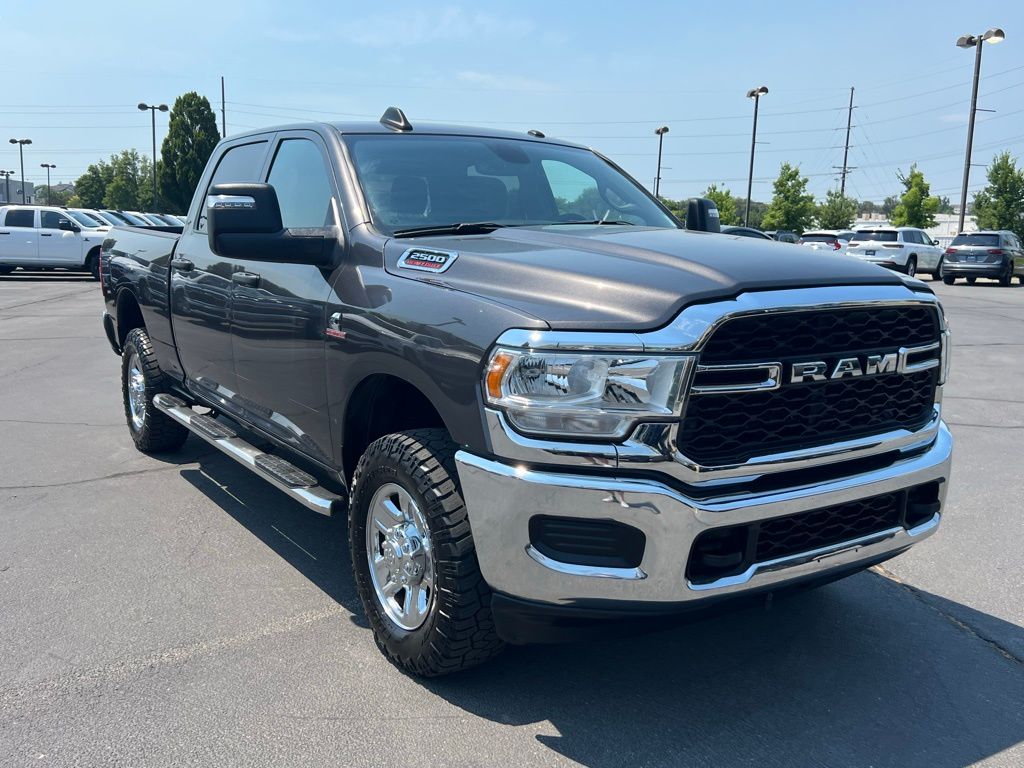 2023 Ram 2500 Tradesman photo 4