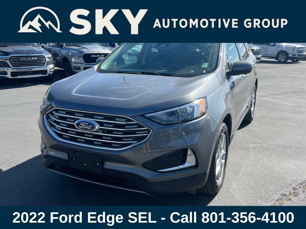 2022 Ford Edge SEL photo 2