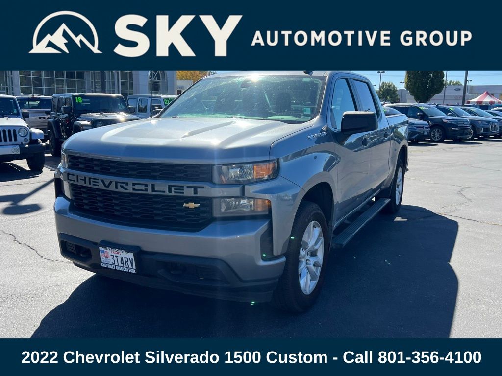 2022 Chevrolet Silverado 1500 Custom photo 2